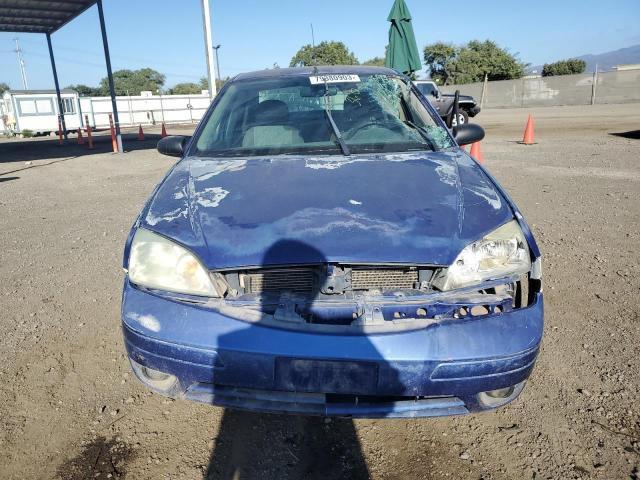 1FAFP34N85W199967 - 2005 FORD FOCUS ZX4 BLUE photo 5