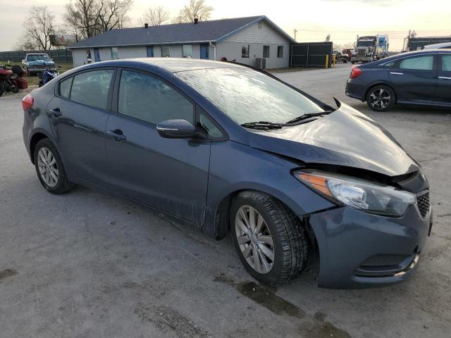 KNAFX4A6XG5567746 - 2016 KIA FORTE EX LX BLUE photo 4