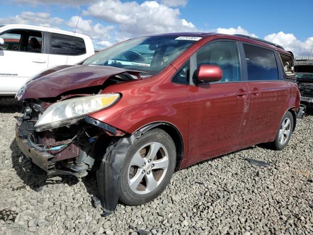 2011 TOYOTA SIENNA LE, 