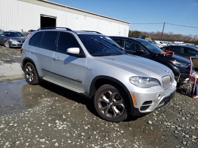 5UXZV8C53D0C16088 - 2013 BMW X5 XDRIVE50I SILVER photo 4