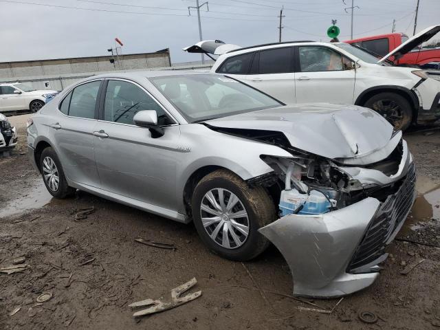 4T1B31HK5JU508076 - 2018 TOYOTA CAMRY LE SILVER photo 4