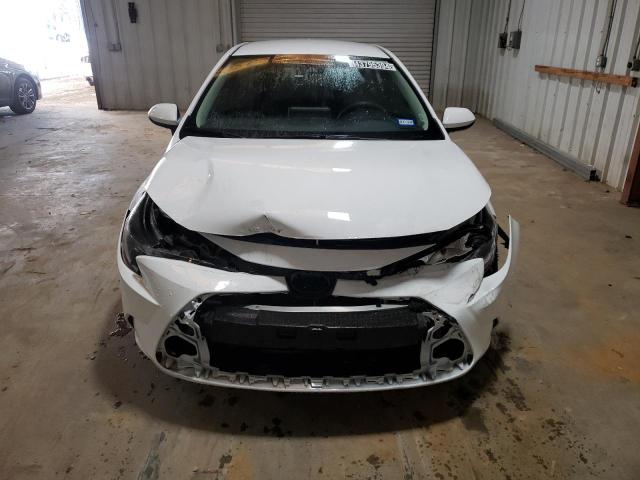 5YFEPMAE6MP215395 - 2021 TOYOTA COROLLA LE WHITE photo 5