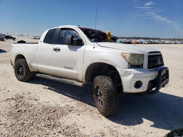 5TFRM5F13AX015075 - 2010 TOYOTA TUNDRA DOUBLE CAB SR5 WHITE photo 4