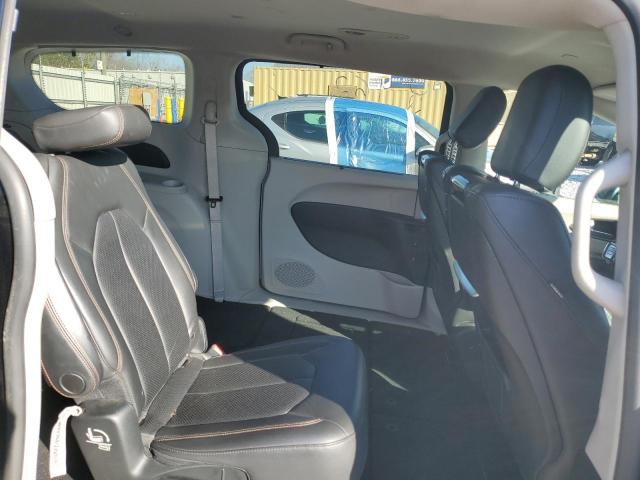 2C4RC1EG4HR668962 - 2017 CHRYSLER PACIFICA TOURING L PLUS BLACK photo 11