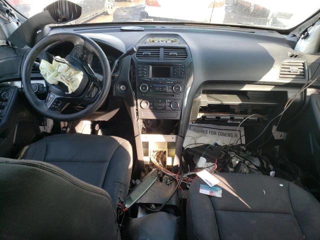 1FM5K8AR4JGA36998 - 2018 FORD EXPLORER POLICE INTERCEPTOR WHITE photo 8