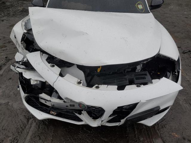 ZASPAKBN1M7D12297 - 2021 ALFA ROMEO STELVIO TI თეთრი ფოტო 11