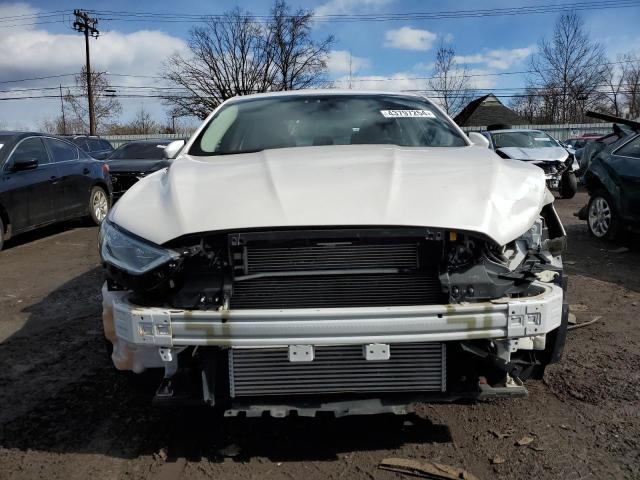 3FA6P0T94HR225944 - 2017 FORD FUSION SE WHITE photo 5