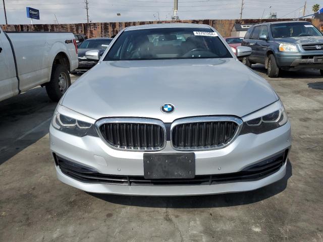 WBAJE5C51JWA93782 - 2018 BMW 540 I GRAY photo 5