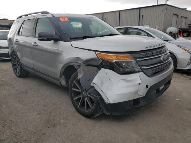 1FM5K8D84FGC23488 - 2015 FORD EXPLORER XLT SILVER photo 4