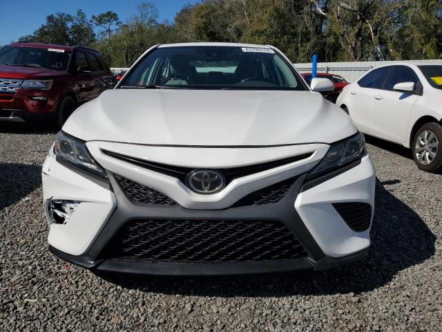 4T1B11HK1KU698272 - 2019 TOYOTA CAMRY L WHITE photo 5