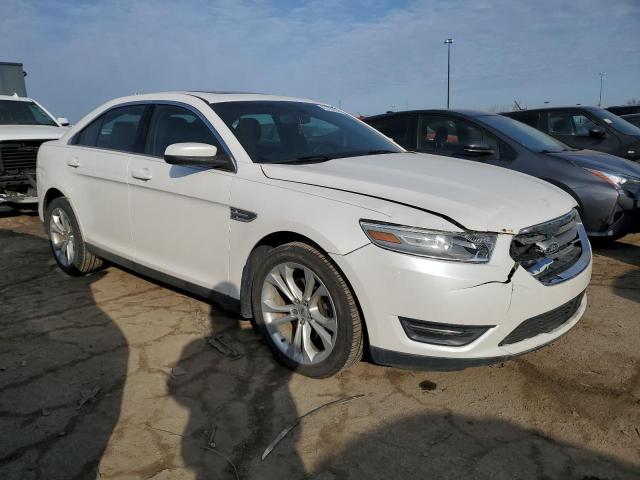 1FAHP2H82DG174675 - 2013 FORD TAURUS SEL WHITE photo 4