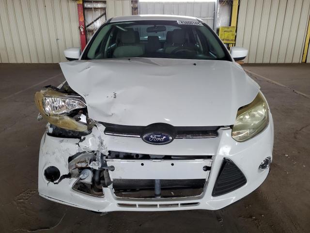 1FAHP3F27CL130990 - 2012 FORD FOCUS SE WHITE photo 5