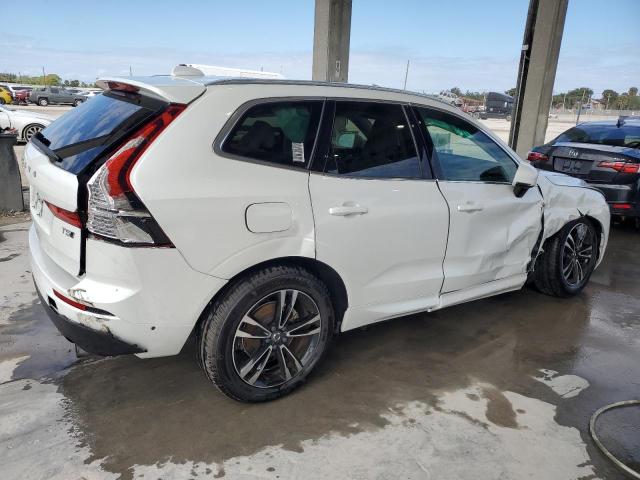 LYV102RK6JB114061 - 2018 VOLVO XC60 T5 WHITE photo 3