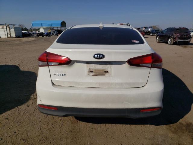 3KPFK4A76HE100307 - 2017 KIA FORTE LX WHITE photo 6