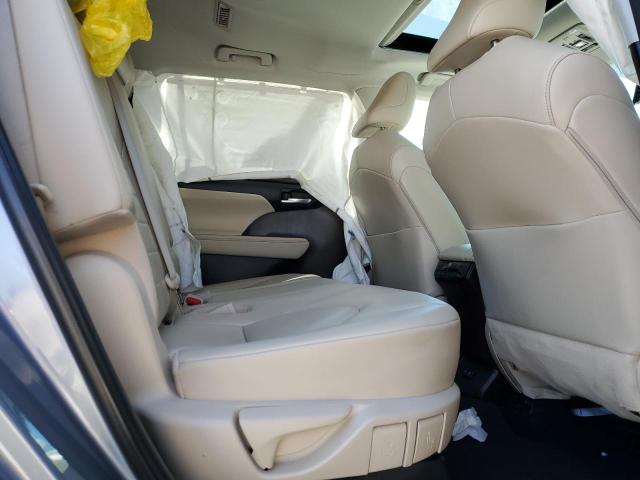 5TDGZRAH1LS023866 - 2020 TOYOTA HIGHLANDER XLE 银色 照片 11