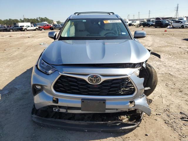 5TDGZRAH1LS023866 - 2020 TOYOTA HIGHLANDER XLE 银色 照片 5