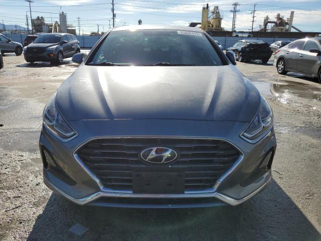 5NPE24AF4JH716818 - 2018 HYUNDAI SONATA SE GRAY photo 5