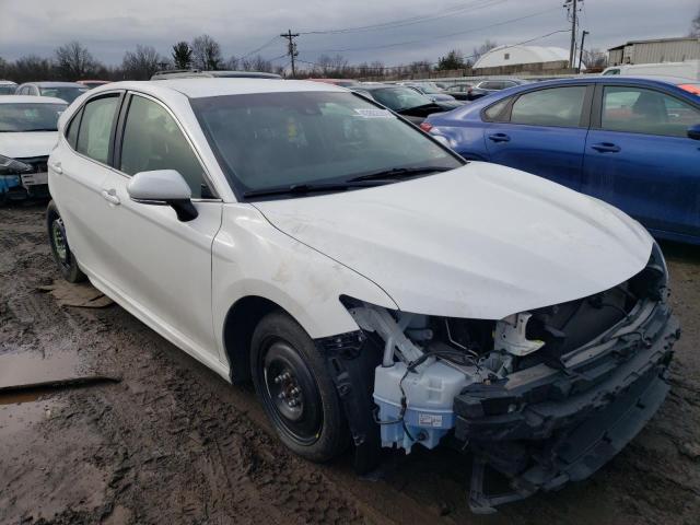 JTNB11HK6J3005250 - 2018 TOYOTA CAMRY L WHITE photo 4