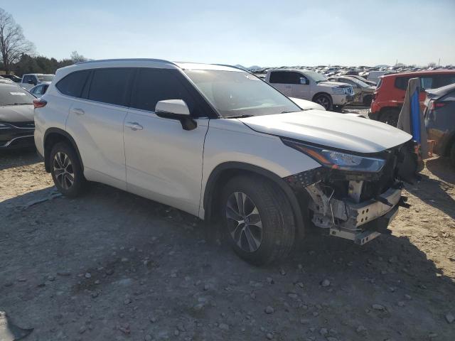 5TDGZRBH4LS002119 - 2020 TOYOTA HIGHLANDER XLE WHITE photo 4