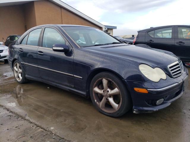 WDBRF52H36F754553 - 2006 MERCEDES-BENZ C 230 BLUE photo 4