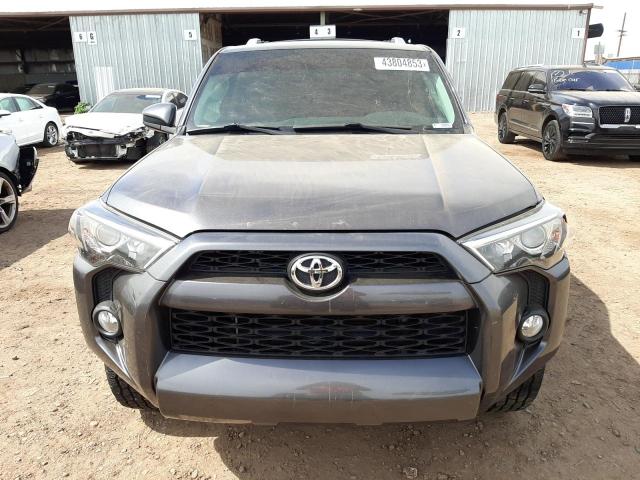JTEBU5JR7J5604586 - 2018 TOYOTA 4RUNNER SR5/SR5 PREMIUM GRAY photo 5