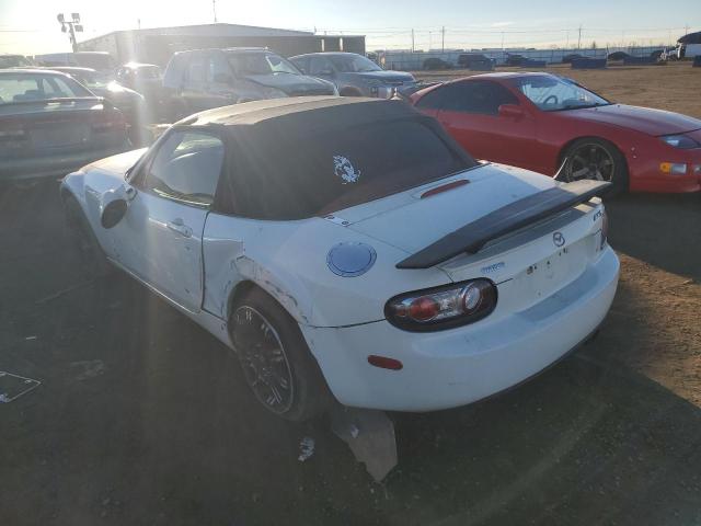 JM1NC25F770130969 - 2007 MAZDA MX-5 MIATA WHITE photo 2