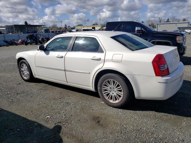 2C3KA53G38H288653 - 2008 CHRYSLER 300 TOURING WHITE photo 2