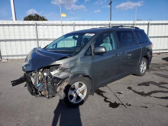 5TDKK3DC7BS113758 - 2011 TOYOTA SIENNA LE GREEN photo 1