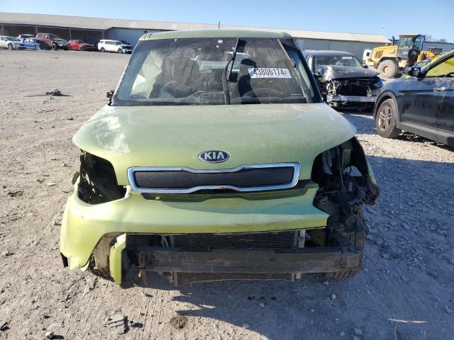 KNDJN2A23G7850370 - 2016 KIA SOUL GREEN photo 11