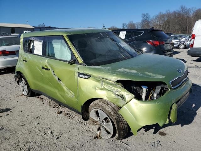 KNDJN2A23G7850370 - 2016 KIA SOUL GREEN photo 4