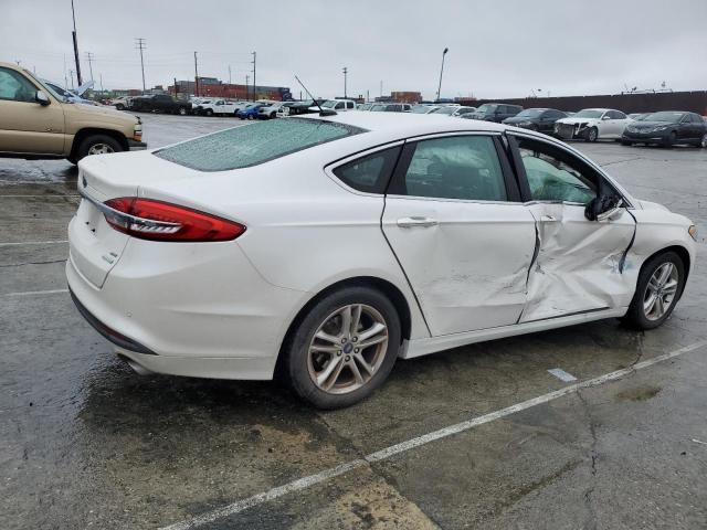 3FA6P0HD7JR253157 - 2018 FORD FUSION SE WHITE photo 3