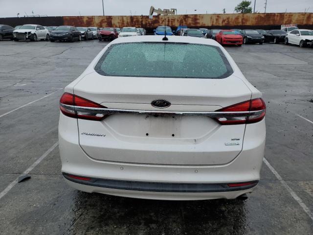 3FA6P0HD7JR253157 - 2018 FORD FUSION SE WHITE photo 6