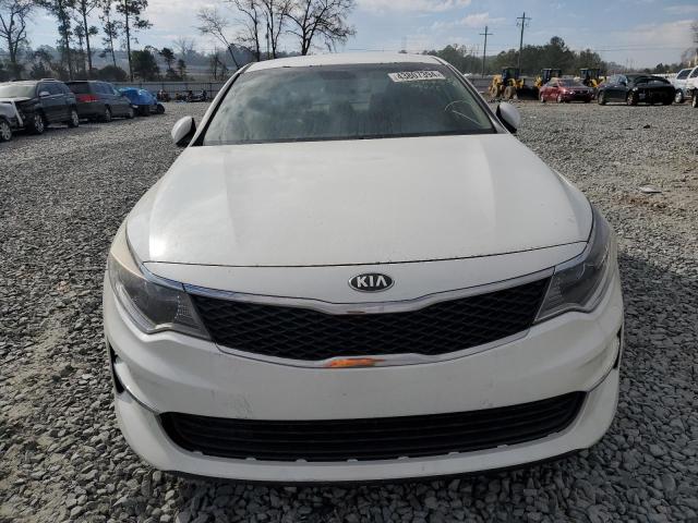 5XXGT4L30GG031244 - 2016 KIA OPTIMA LX WHITE photo 5