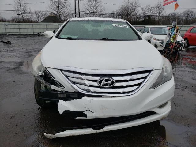 5NPEC4AC8DH584315 - 2013 HYUNDAI SONATA SE WHITE photo 5