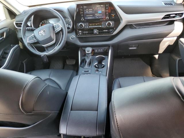 5TDGZRBH9NS228157 - 2022 TOYOTA HIGHLANDER XLE Gümüş foto 8