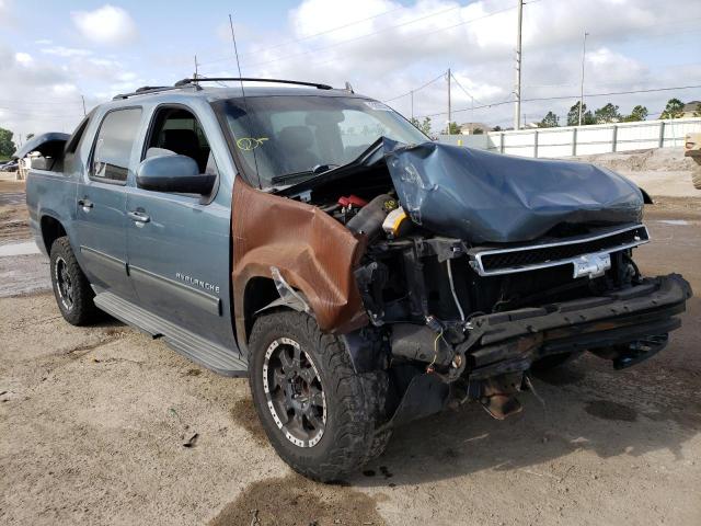 3GNMCEE07CG101008 - 2012 CHEVROLET AVALANCHE LS GRAY photo 4