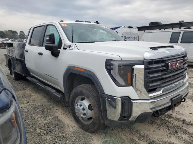 1GD49SEY2RF251707 - 2024 GMC SIERRA K3500 WHITE photo 4