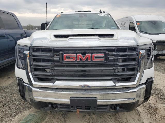 1GD49SEY2RF251707 - 2024 GMC SIERRA K3500 WHITE photo 5