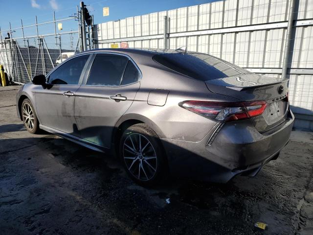 4T1T11AKXPU725913 - 2023 TOYOTA CAMRY SE NIGHT SHADE GRAY photo 2