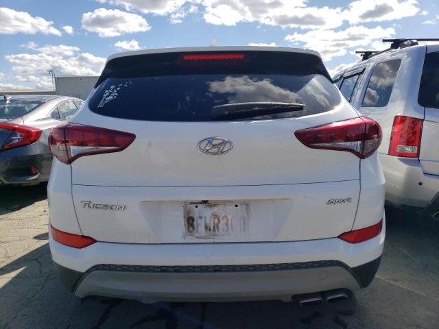 KM8J33AL7JU763192 - 2018 HYUNDAI TUCSON SPORT WHITE photo 6