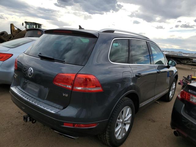 WVGEF9BP7DD004723 - 2013 VOLKSWAGEN TOUAREG V6 GRAY photo 3