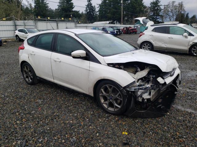 1FADP3K21EL325524 - 2014 FORD FOCUS SE WHITE photo 4