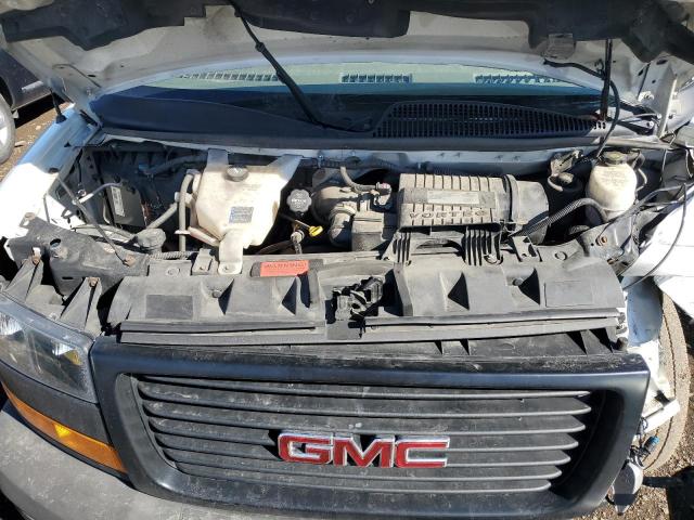 1GTW7AFG2J1332078 - 2018 GMC SAVANA G2500 WHITE photo 11