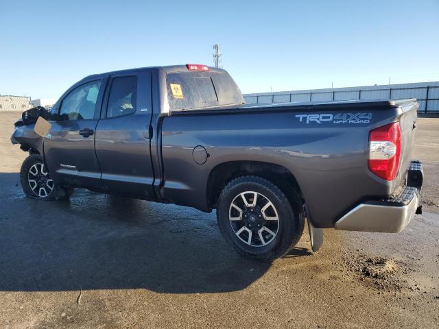 5TFUY5F19HX605936 - 2017 TOYOTA TUNDRA DOUBLE CAB SR/SR5 GRAY photo 2
