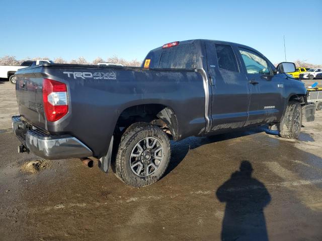 5TFUY5F19HX605936 - 2017 TOYOTA TUNDRA DOUBLE CAB SR/SR5 GRAY photo 3