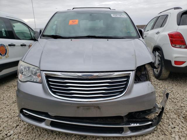 2C4RC1BGXER318624 - 2014 CHRYSLER TOWN & COU TOURING Gümüş foto 5