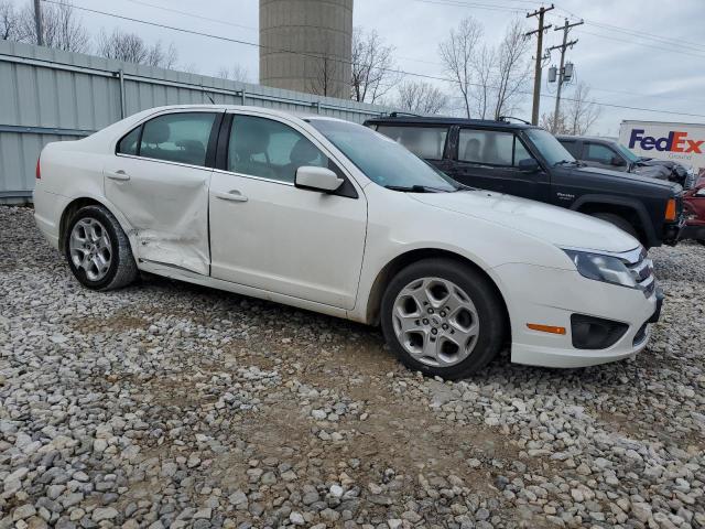 3FAHP0HA8BR111769 - 2011 FORD FUSION SE WHITE photo 4