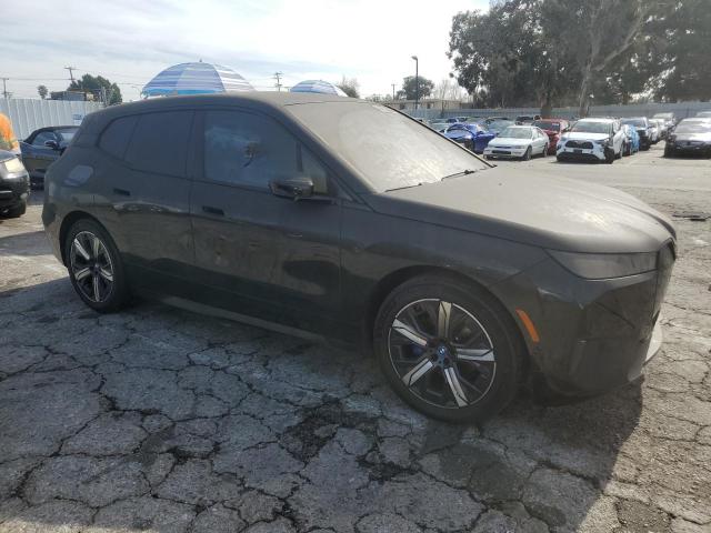 WB523CF0XPCL59062 - 2023 BMW IX XDRIVE50 Qara foto 4