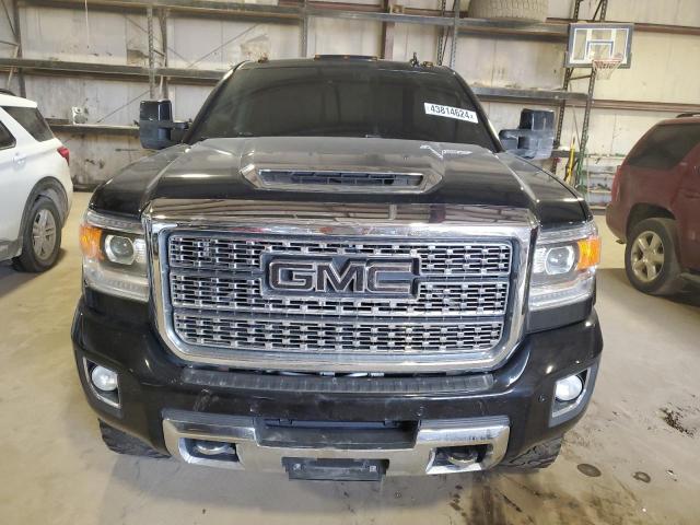 1GT12UEY2JF248074 - 2018 GMC SIERRA K2500 DENALI BLACK photo 5