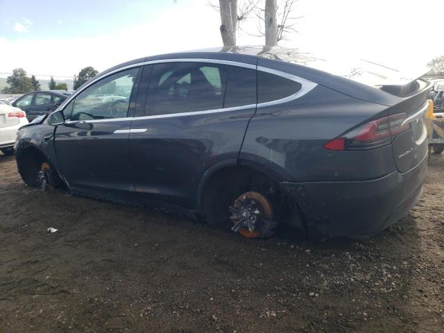 5YJXCDE22JF100188 - 2018 TESLA MODEL X GRAY photo 2